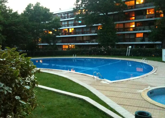 Gardens, Pool And ! * La Celle-Saint-Cloud